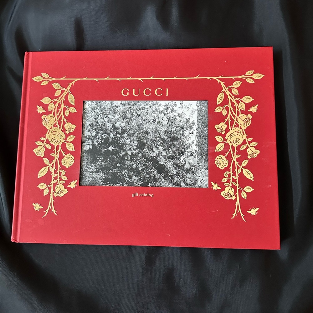 GUCCI 2016 Catalog Book NWOT